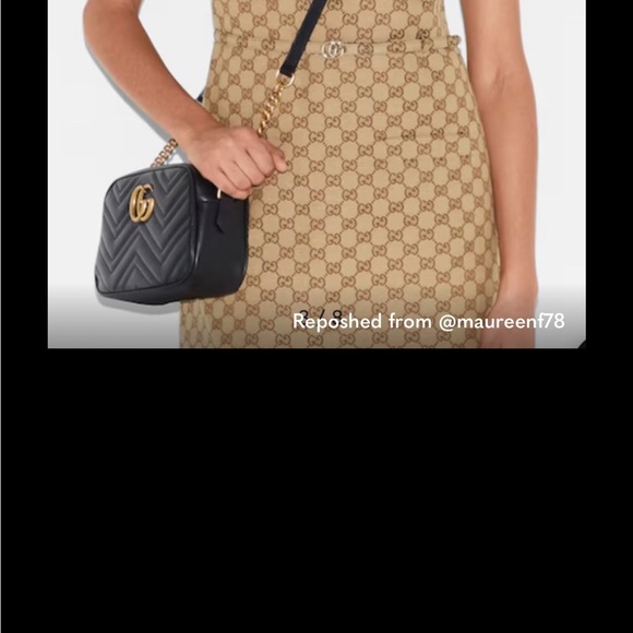 Gucci Black Leather Shoulder Bag with Gold Logo - Picture 5 of 6